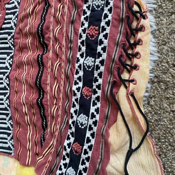 Free People Embroidered Pullover Poncho Top Boho Crochet Front Tied Sides Medium - Picture 6 of 9